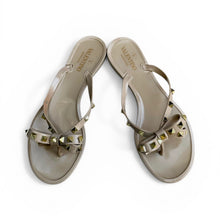 Valentino Garavani Rockstud Flip Flops